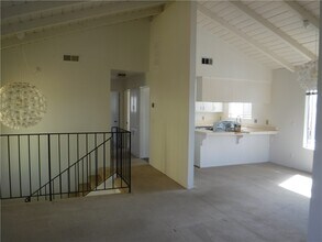 500 Poinsettia Ave in Newport Beach, CA - Building Photo - Building Photo