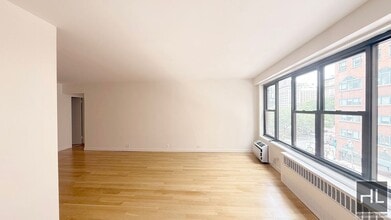 Fourth Avenue in New York, NY - Building Photo - Building Photo
