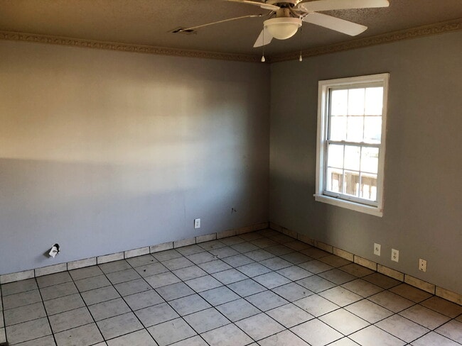 6734 E 5th St in Tulsa, OK - Building Photo - Building Photo