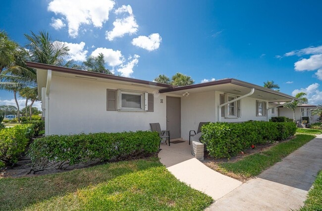 property at 2805 Crosley Dr W