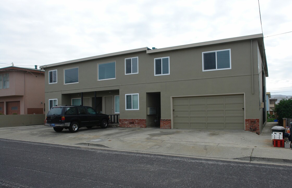 18-20 Santa Maria Ave in Pacifica, CA - Building Photo