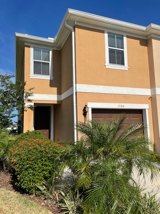 1500 Chelsea Dr in Davenport, FL - Building Photo