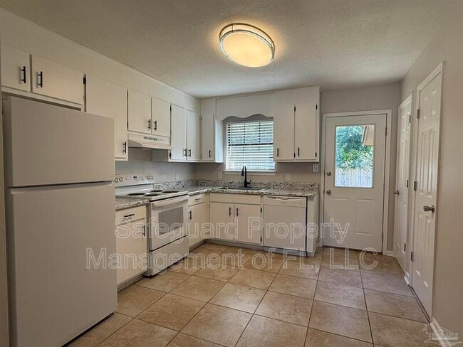 property at 4189 Ravenwood Dr