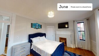 Private bedroom in 4 bed/1 bath Home in New York, NY - Building Photo