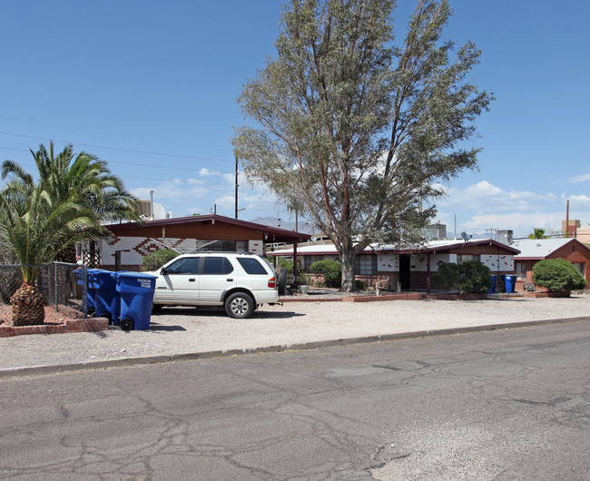 1431-1437 E Adams St in Tucson, AZ - Building Photo - Building Photo