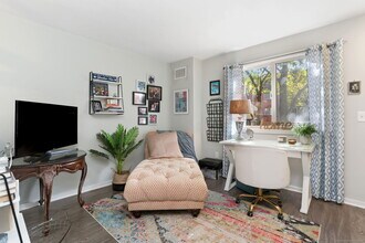 101 Grove St in Stamford, CT - Building Photo - Building Photo