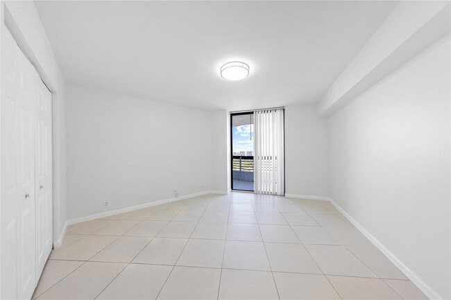 property at 3530 Mystic Pointe Dr