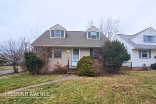 3990 Jo Ann Dr in Cleveland, OH - Building Photo