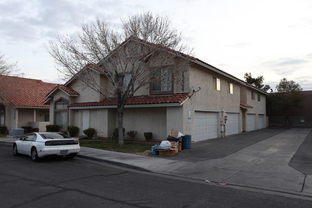 Rainbow Gardens in Las Vegas, NV - Foto de edificio