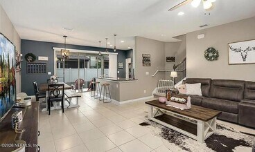 7038 Buroak Ct in Jacksonville, FL - Building Photo - Building Photo