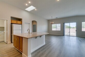 5317 Azure View Ct in North Las Vegas, NV - Foto de edificio - Building Photo