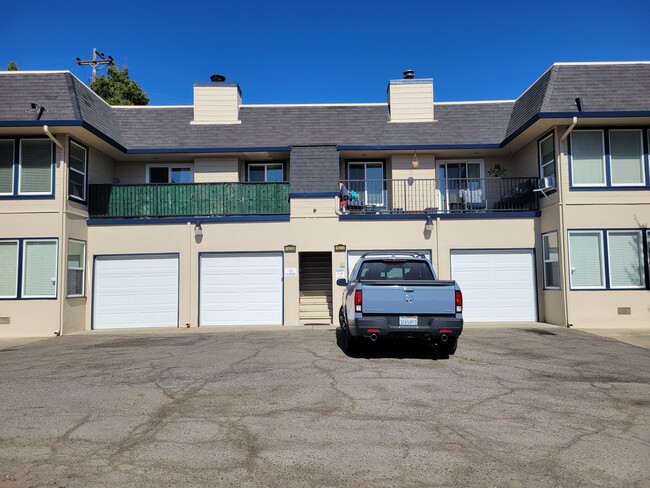 16232 Lindview Dr in San Leandro, CA - Building Photo - Building Photo