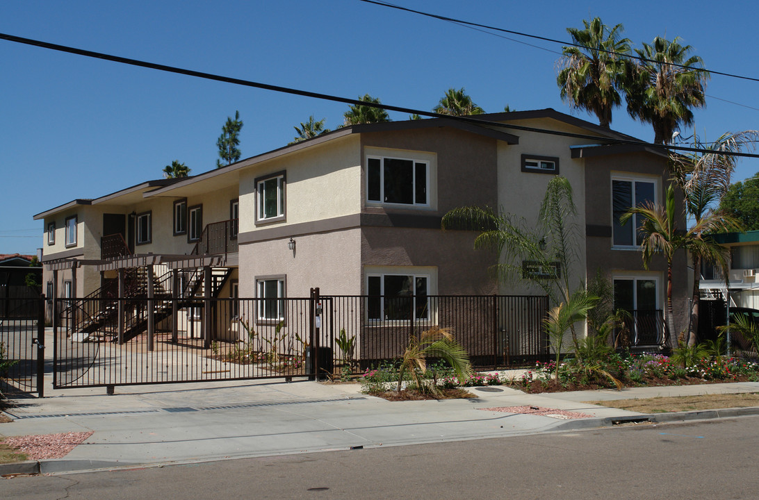 1028 Leslie Rd in El Cajon, CA - Building Photo