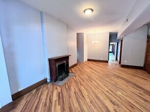 2240 N Halsted St in Chicago, IL - Building Photo - Building Photo