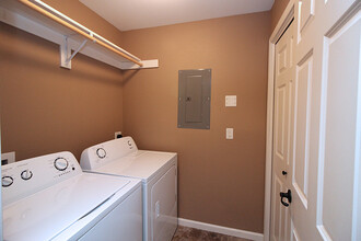 Bridgeview Bay Condos in Mandan, ND - Building Photo - Building Photo