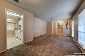 12810 Weeping Oak Trail in Live Oak, TX - Building Photo - Building Photo