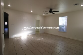 3411 8th Ave in Fort Worth, TX - Foto de edificio - Building Photo