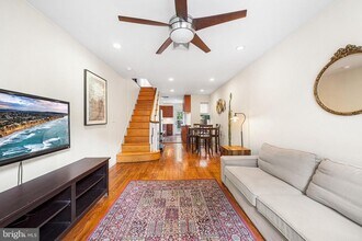 1511 Earl St in Philadelphia, PA - Building Photo - Building Photo