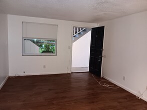 116 Southwest Jefferson Cir N in St. Petersburg, FL - Building Photo - Building Photo