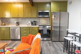 1933 1/2 Lemoyne St in Los Angeles, CA - Building Photo - Building Photo