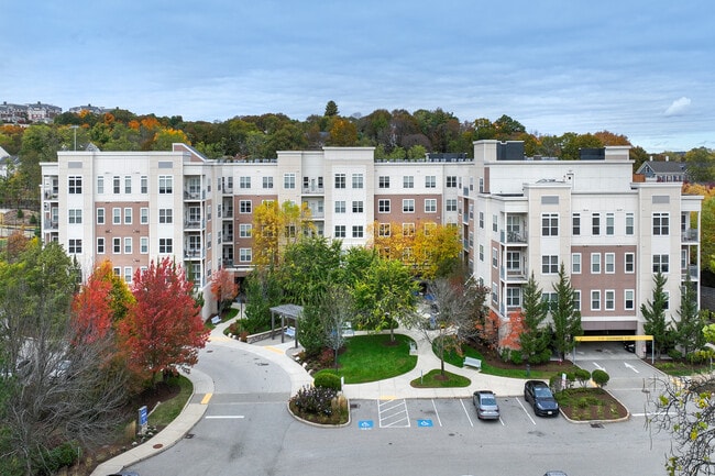 Brigham Square Apartments in Arlington, MA - Foto de edificio - Building Photo