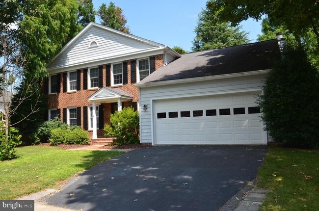 property at 7585 Seabrook Ln