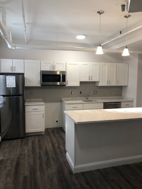 89 Park Dr, Unit 25 in Boston, MA - Building Photo - Building Photo