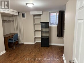 1975 Fairport Rd in Pickering, ON - Building Photo - Building Photo