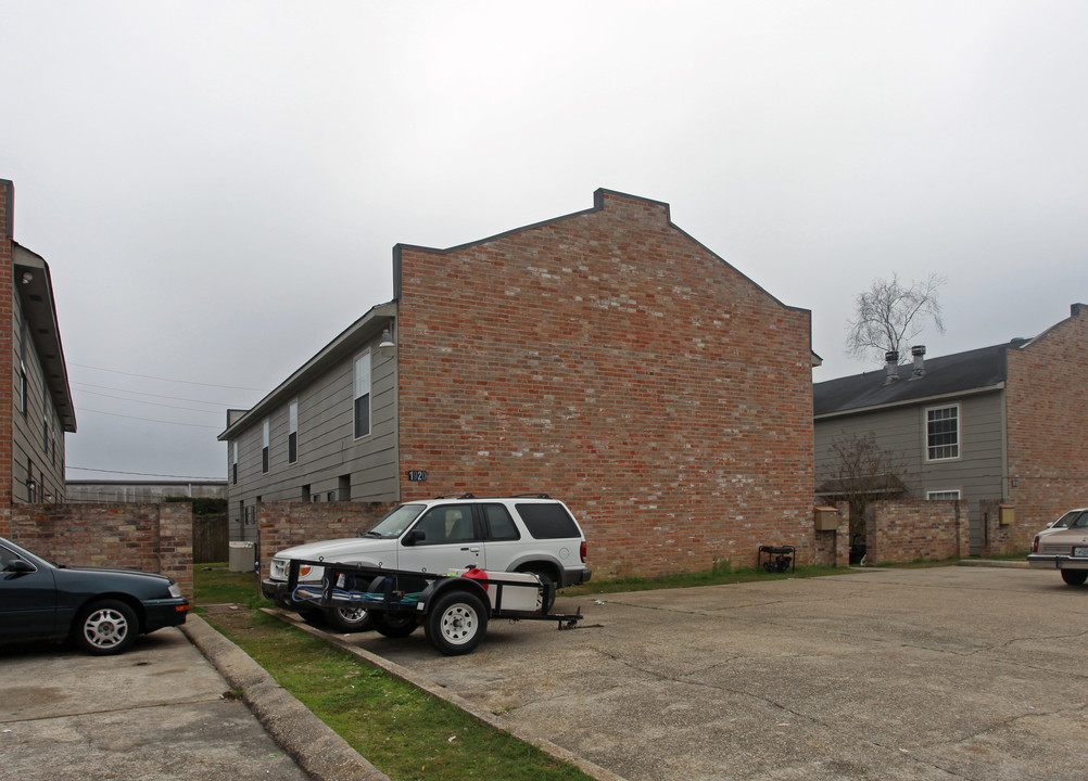 1920 Southpointe Dr in Baton Rouge, LA - Foto de edificio