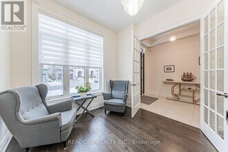 45 Shining Willow Ct in Richmond Hill, ON - Building Photo - Building Photo