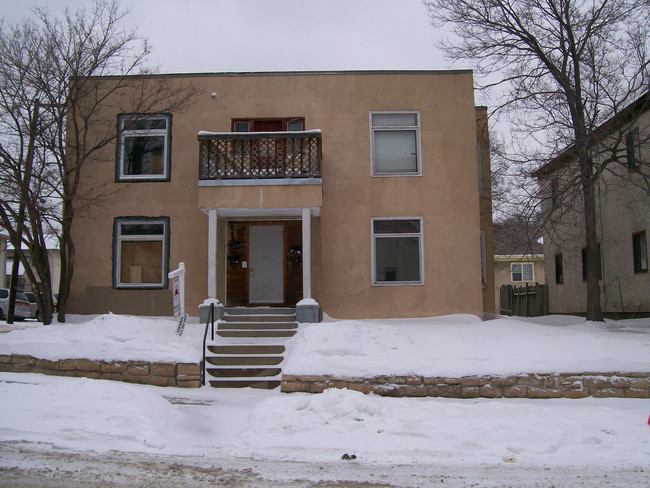 912 E 25th St in Minneapolis, MN - Building Photo - Building Photo