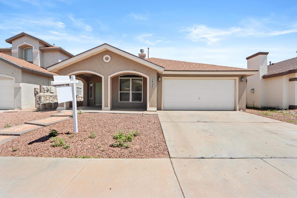 5432 Santiago Roque Dr in El Paso, TX - Building Photo