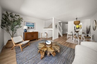 986 Miramonte Dr in Santa Barbara, CA - Building Photo - Building Photo