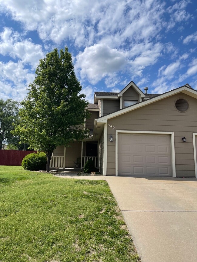 property at 540 Tamerisk Dr