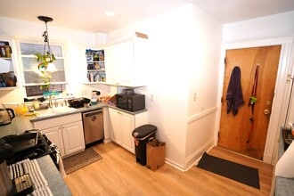 33 Dwight St in Brookline, MA - Building Photo - Building Photo