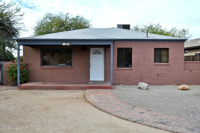 property at 2625 N Fremont Ave