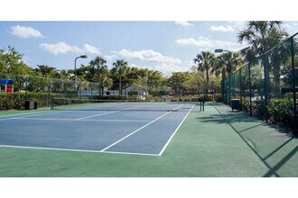 The Fairways of Carolina in Margate, FL - Foto de edificio - Building Photo