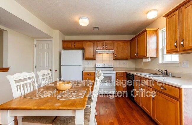 804 Wabarto Way in Nicholasville, KY - Building Photo - Building Photo