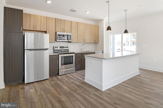 property at 880 Brigadier Wy