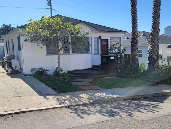 property at 408 Miramar Dr