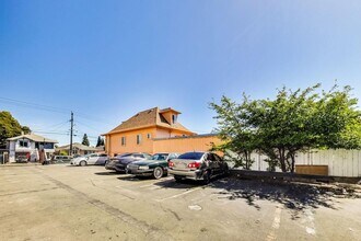 1707 36th Ave in Oakland, CA - Building Photo - Building Photo