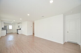 4127 Saltillo Lakes Dr in Baytown, TX - Building Photo - Building Photo