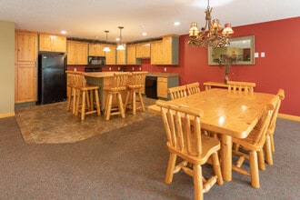 The Lodge at Pine Lakes in Sartell, MN - Foto de edificio - Interior Photo