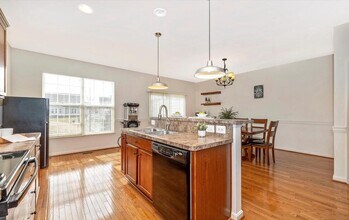 5032 Wesley Square in Frederick, MD - Building Photo - Building Photo