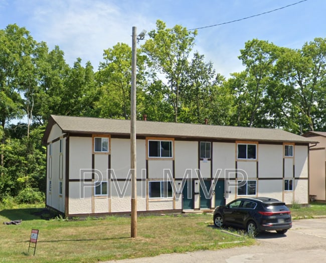 834 Whitethorne Ave in Columbus, OH - Building Photo - Building Photo