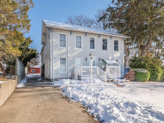 12 Rams Hill in Glenwood Landing, NY - Building Photo - Building Photo