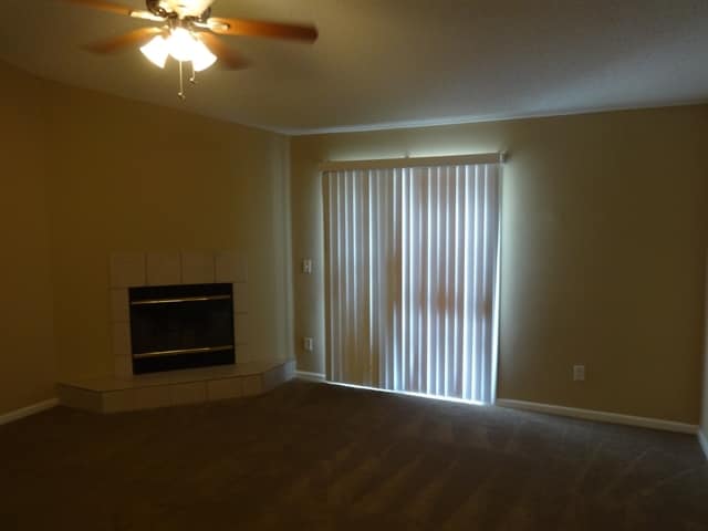 674 Camp Francis Johnson Rd in Orange Park, FL - Building Photo - Building Photo