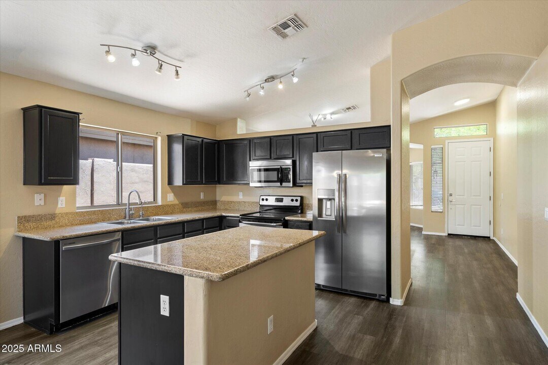 15120 N 102nd St in Scottsdale, AZ - Building Photo