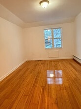 103-25 169th St in Queens, NY - Foto de edificio - Building Photo