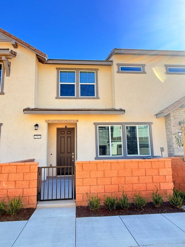 2583 Cloudview Privado, Unit Unit8